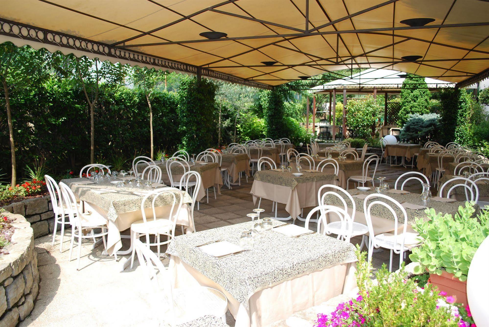 Albergo Giardino Cernobbio Exterior foto